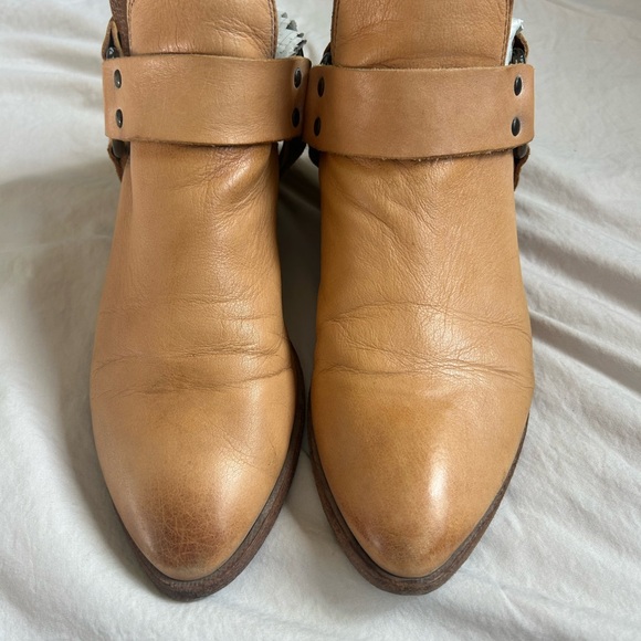 FRYE Carson harness bootie Size 8 - Picture 3 of 6